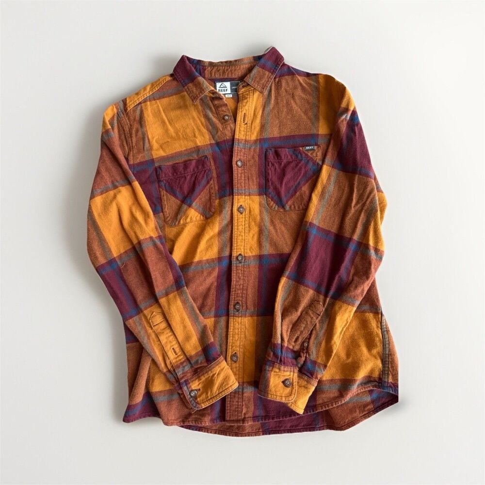 Reef Men's Plaid Long Sleeve Button-Up Collared Pocket Shirt - L Brown